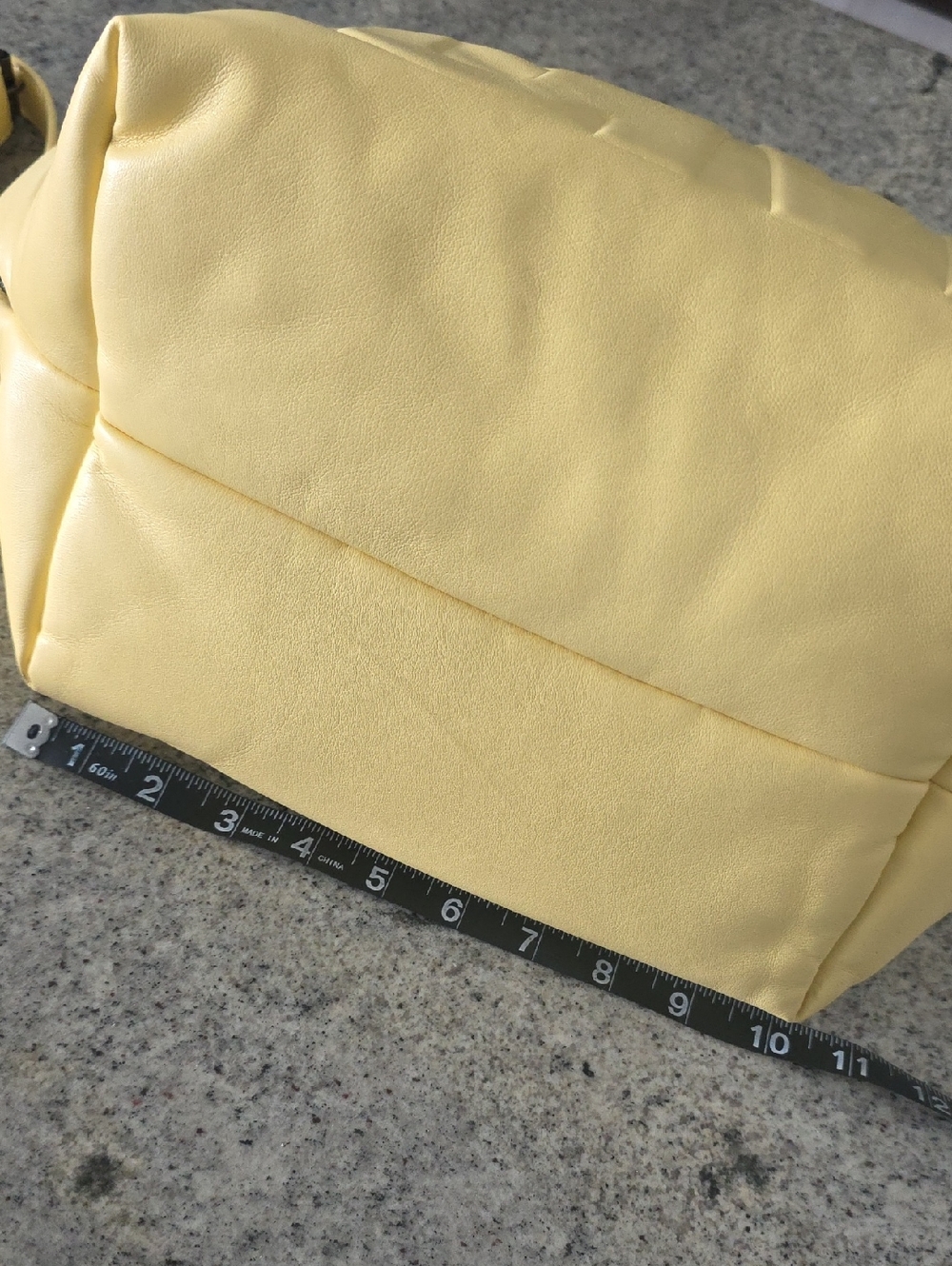 Steve Madden Butter Yellow Puffer Crossbody Bag with Embossed SM - Picture 5 of 9